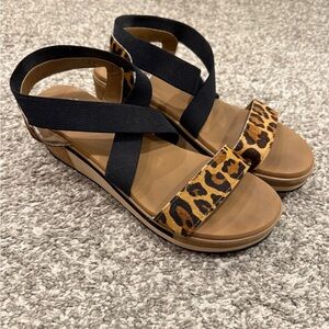 Leopard Print Sandals with Black Straps-Yellowbox